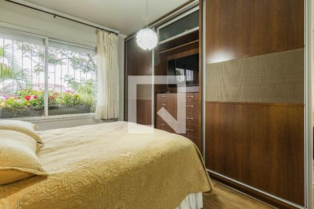 Dormitório de casa à venda com 3 quartos, 210m² em Jardim Sabará, Porto Alegre