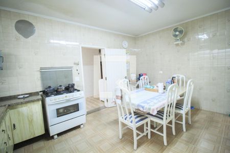 Casa para alugar com 250m², 3 quartos e 5 vagas Casa para alugar com 250m², 3 quartos e 5 vagasCozinha