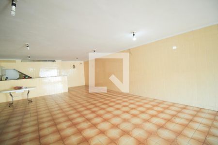 Casa para alugar com 250m², 3 quartos e 5 vagas Casa para alugar com 250m², 3 quartos e 5 vagasGaragem