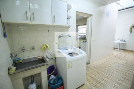 Casa para alugar com 250m², 3 quartos e 5 vagas Casa para alugar com 250m², 3 quartos e 5 vagasÁrea de serviço