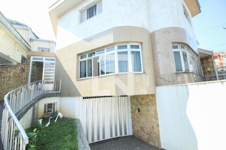 Casa para alugar com 250m², 3 quartos e 5 vagas Casa para alugar com 250m², 3 quartos e 5 vagasÁrea externa