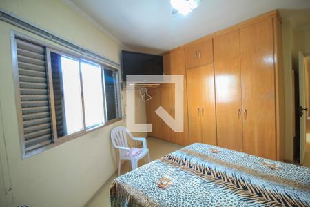 Casa para alugar com 250m², 3 quartos e 5 vagas Casa para alugar com 250m², 3 quartos e 5 vagasQuarto 1