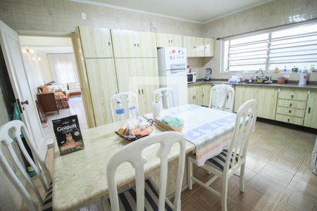 Casa para alugar com 250m², 3 quartos e 5 vagas Casa para alugar com 250m², 3 quartos e 5 vagasCozinha