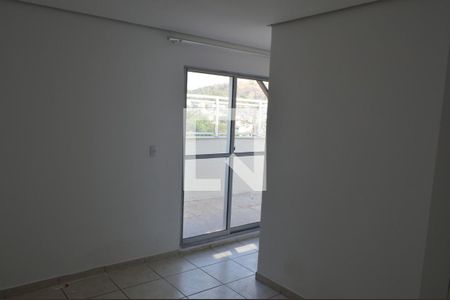 Sala 2 de apartamento para alugar com 2 quartos, 110m² em Taquara, Rio de Janeiro