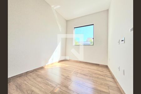 Quarto 1 de casa à venda com 3 quartos, 140m² em Portal do Sol, Lagoa Santa