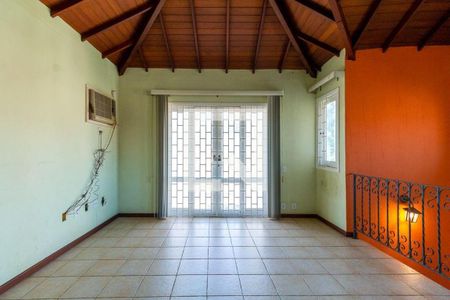 Casa à venda com 4 quartos, 182m² em Piratininga, Niterói