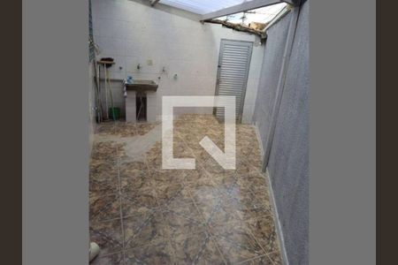 Casa à venda com 95m², 2 quartos e 4 vagas