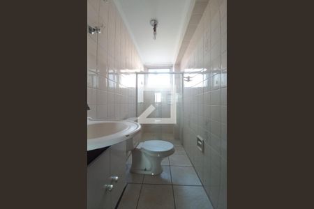 Banheiro de apartamento para alugar com 1 quarto, 35m² em Botafogo, Campinas