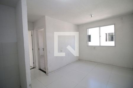 Sala de apartamento para alugar com 2 quartos, 38m² em Brás de Pina, Rio de Janeiro