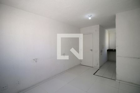 Sala de apartamento para alugar com 2 quartos, 38m² em Brás de Pina, Rio de Janeiro