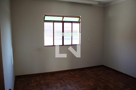 Quarto 1 de casa à venda com 3 quartos, 150m² em Milionários (barreiro), Belo Horizonte