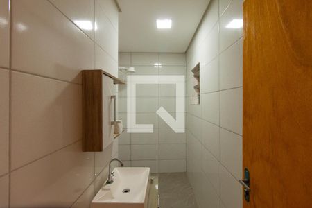 Banheiro de casa para alugar com 1 quarto, 70m² em Vila Fatima, São Paulo