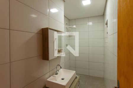 Banheiro de casa para alugar com 1 quarto, 70m² em Vila Fatima, São Paulo