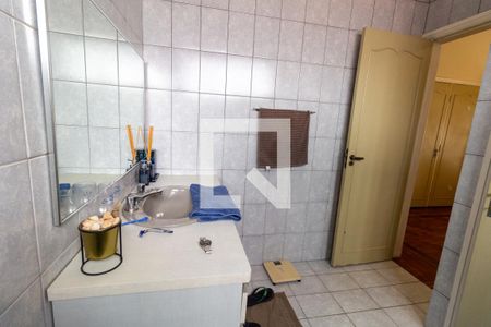 Casa à venda com 580m², 5 quartos e 4 vagas Casa à venda com 580m², 5 quartos e 4 vagasBanheiro da Suíte