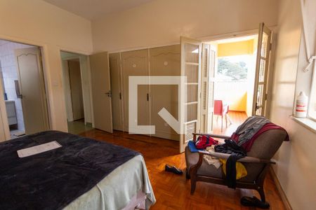 Casa à venda com 580m², 5 quartos e 4 vagas Casa à venda com 580m², 5 quartos e 4 vagasSuite