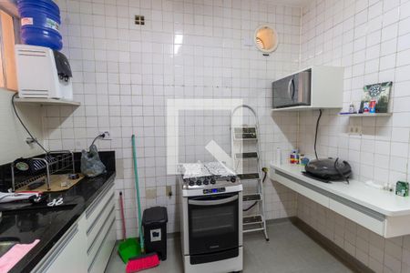 Casa à venda com 580m², 5 quartos e 4 vagas Casa à venda com 580m², 5 quartos e 4 vagasCozinha