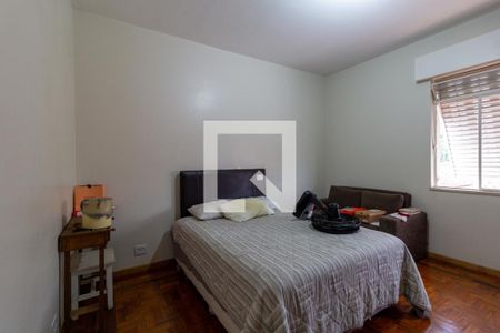 Casa à venda com 580m², 5 quartos e 4 vagas Casa à venda com 580m², 5 quartos e 4 vagasQuarto 2