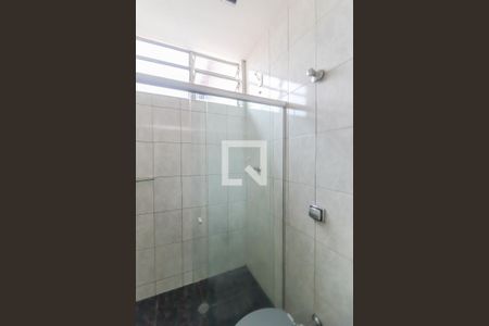 Casa à venda com 184m², 4 quartos e 2 vagas Casa à venda com 184m², 4 quartos e 2 vagasBanheiro