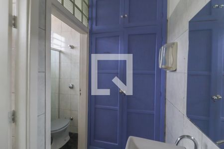 Casa à venda com 184m², 4 quartos e 2 vagas Casa à venda com 184m², 4 quartos e 2 vagasBanheiro