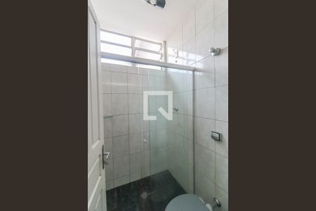 Casa à venda com 184m², 4 quartos e 2 vagas Casa à venda com 184m², 4 quartos e 2 vagasBanheiro