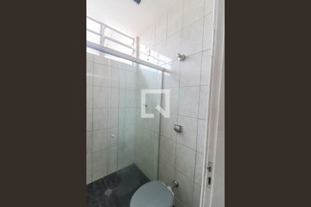 Casa à venda com 184m², 4 quartos e 2 vagas Casa à venda com 184m², 4 quartos e 2 vagasBanheiro