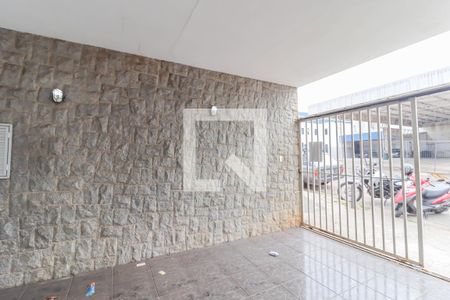 Casa à venda com 184m², 4 quartos e 2 vagas Casa à venda com 184m², 4 quartos e 2 vagasGaragem