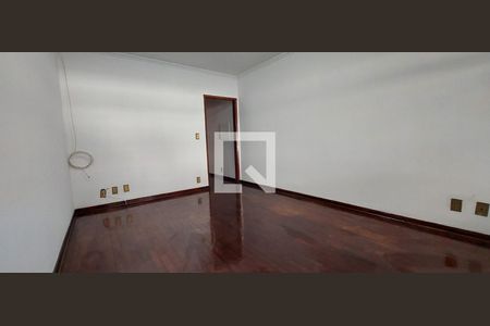 Sala de casa para alugar com 3 quartos, 142m² em Jardim Silvana, Santo André