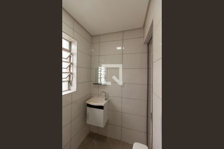 Banheiro de casa para alugar com 1 quarto, 46m² em Vila Fatima, São Paulo