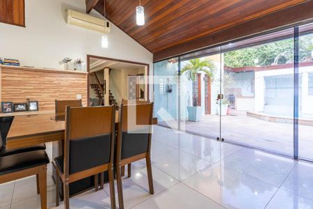 Casa à venda com 3 quartos, 304m² em Serra Grande, Niterói