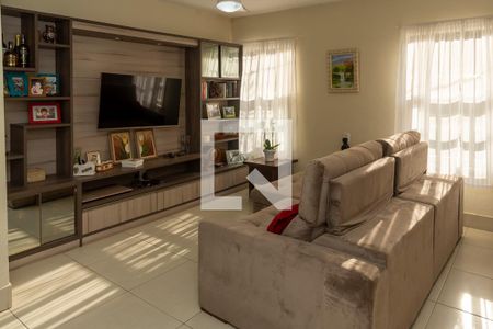 Sala de casa de condomínio à venda com 3 quartos, 200m² em Taquara, Rio de Janeiro
