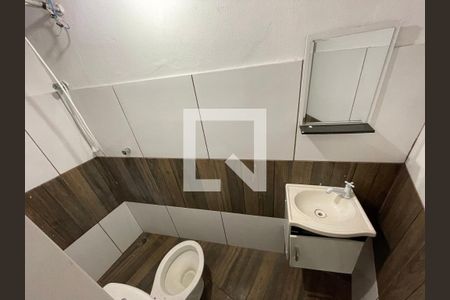 Banheiro  de apartamento para alugar com 1 quarto, 30m² em Parque Frondoso, Cotia