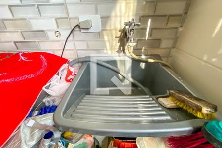 Apartamento à venda com 53m², 2 quartos e 1 vaga Apartamento à venda com 53m², 2 quartos e 1 vagaCozinha e Área de Serviço