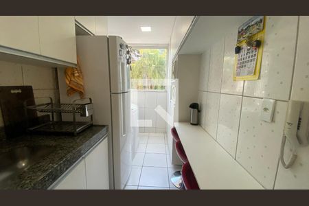 Cozinha de apartamento à venda com 2 quartos, 60m² em Cinquentenario, Belo Horizonte