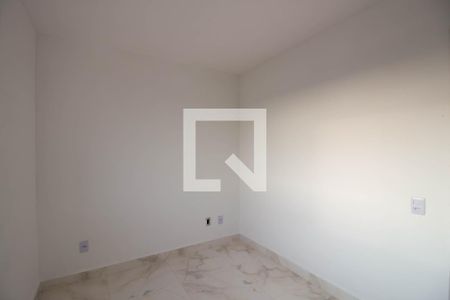 Quarto 2 de apartamento para alugar com 2 quartos, 42m² em Vila Lourdes, São Paulo