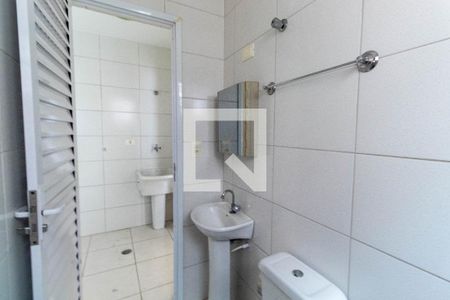 Banheiro de casa para alugar com 1 quarto, 24m² em Jardim Nordeste, São Paulo