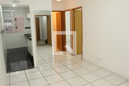 Sala de apartamento para alugar com 2 quartos, 46m² em Jardim Isis, Cotia