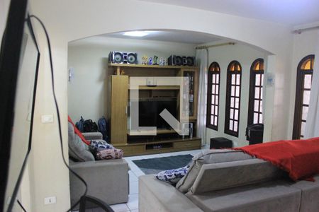 Sala de casa para alugar com 3 quartos, 212m² em Jardim Vila Galvao, Guarulhos