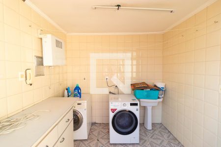 Casa à venda com 360m², 3 quartos e 4 vagas Casa à venda com 360m², 3 quartos e 4 vagasÁrea de Serviço 01