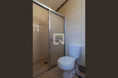 Casa à venda com 360m², 3 quartos e 4 vagas Casa à venda com 360m², 3 quartos e 4 vagasBanheiro de serviço