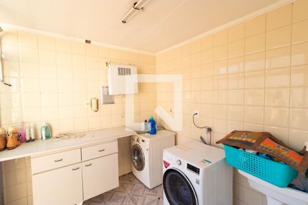 Casa à venda com 360m², 3 quartos e 4 vagas Casa à venda com 360m², 3 quartos e 4 vagasÁrea de Serviço 01