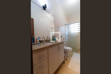 Casa à venda com 360m², 3 quartos e 4 vagas Casa à venda com 360m², 3 quartos e 4 vagasBanheiro