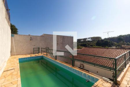 Casa à venda com 360m², 3 quartos e 4 vagas Casa à venda com 360m², 3 quartos e 4 vagasPiscina