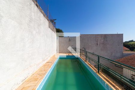 Casa à venda com 360m², 3 quartos e 4 vagas Casa à venda com 360m², 3 quartos e 4 vagasPiscina
