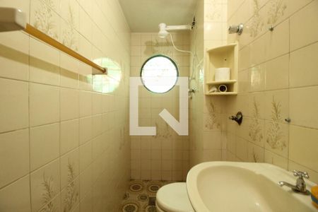 Banheiro  de casa à venda com 2 quartos, 250m² em Cachoeirinha, Belo Horizonte