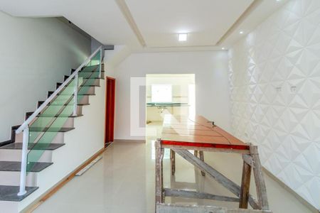 Casa à venda com 3 quartos, 98m² em Santa Terezinha, Santo André