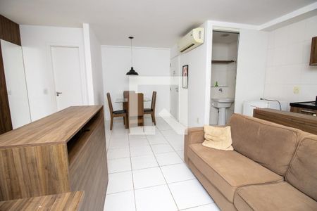 Sala de apartamento para alugar com 2 quartos, 72m² em Jacarepaguá, Rio de Janeiro