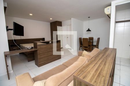 Sala de apartamento para alugar com 2 quartos, 72m² em Jacarepaguá, Rio de Janeiro