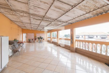 Casa à venda com 230m², 2 quartos e 2 vagas Casa à venda com 230m², 2 quartos e 2 vagasÁrea de Serviço