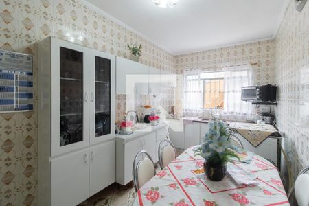 Casa à venda com 230m², 2 quartos e 2 vagas Casa à venda com 230m², 2 quartos e 2 vagasCozinha