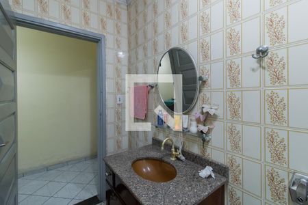 Casa à venda com 230m², 2 quartos e 2 vagas Casa à venda com 230m², 2 quartos e 2 vagasBanheiro